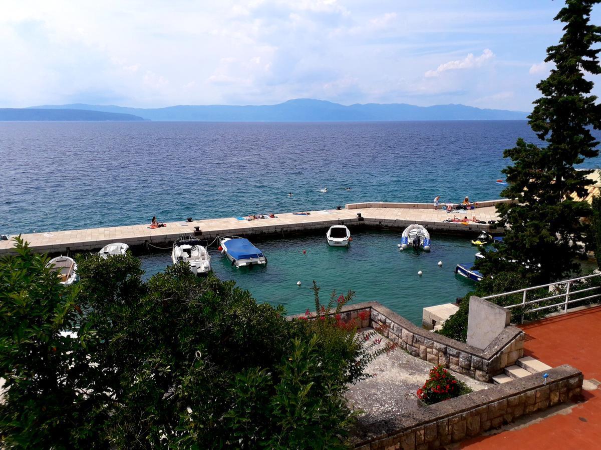 Apartments And Rooms Haludovo - Ribarsko Selo Malinska Zewnętrze zdjęcie